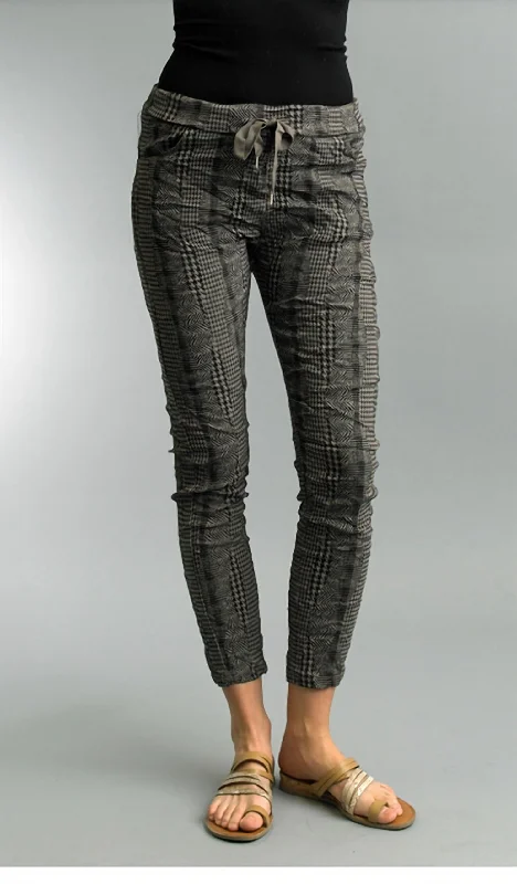 Plaid Jogger Pant In Black