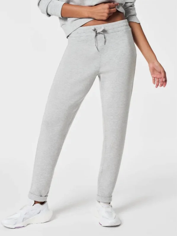 Women's Airessentials Tapered Pants In Light Heather Grey