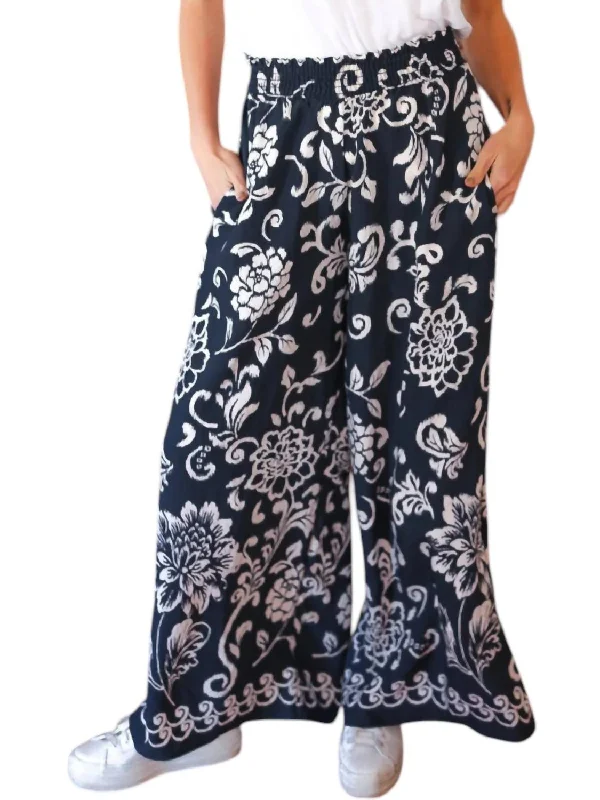 Coastal Vibes Wide Leg Pants In Black