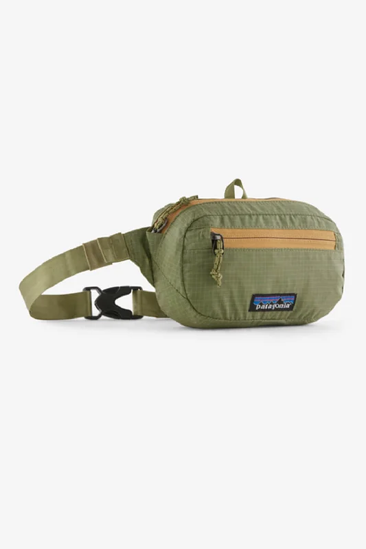 Patagonia Ultralight Mini Hip Pack in Buckhorn Green | 49447-BUGR