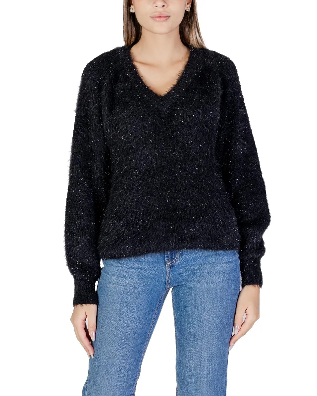 Vero Moda  Women's Black Fuzzy Knit Sweater with Glitter